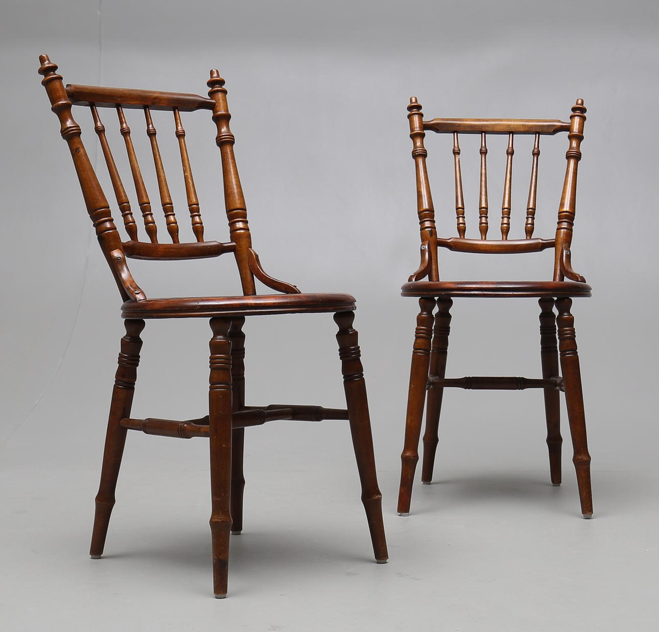 STOLAR, ett par, pinnstolar, 1800/1900-tal.