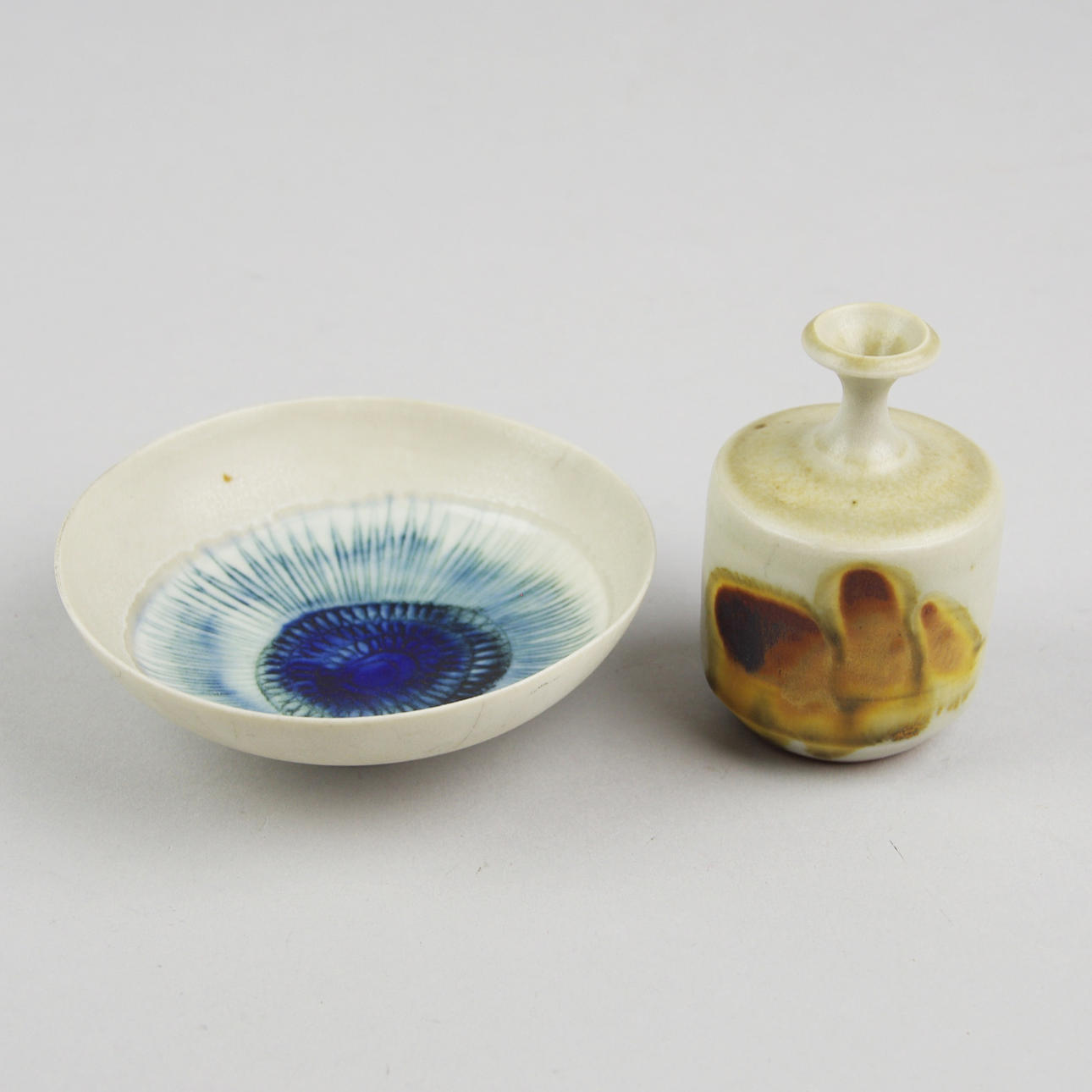 MINIATYRVAS SAMT MINIATYRSKÅL, Hertha Bengtsson samt Rolf Palm.