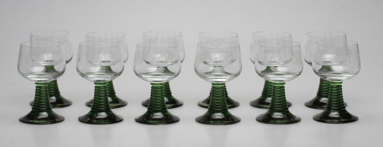 VINGLAS, 12 st, så kallade remmare, 1900-tal.