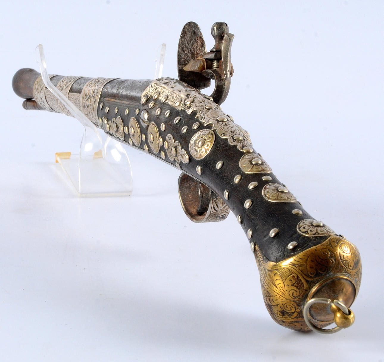 PISTOLA FLINT LOCK, oriental, hacia 1810.