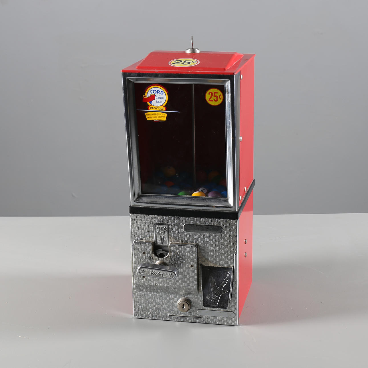 TUGGUMMIAUTOMAT, USA, 25 cent, 1950/60-tal.