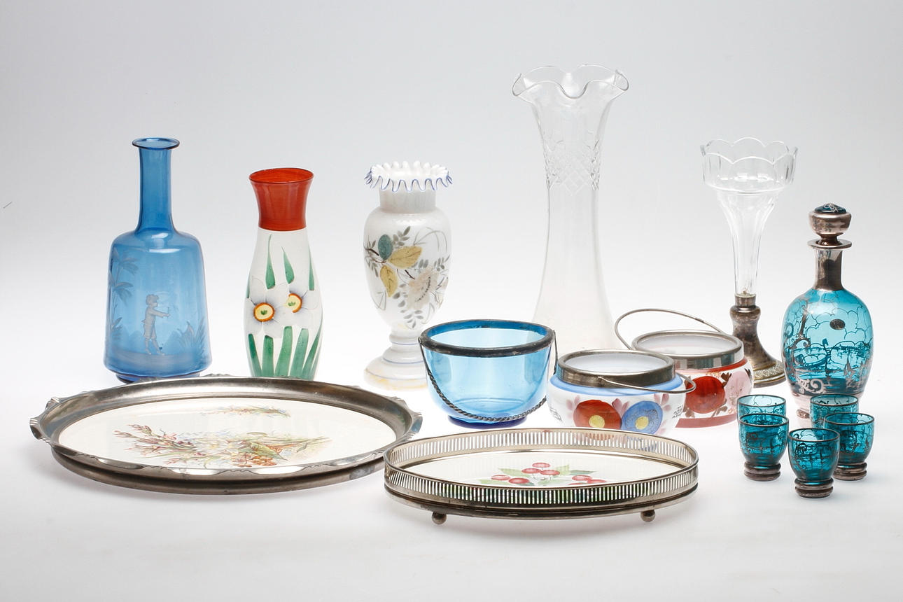 VASER, KONFEKTSKÅLAR, BRICKOR mm, 1900-talets början.