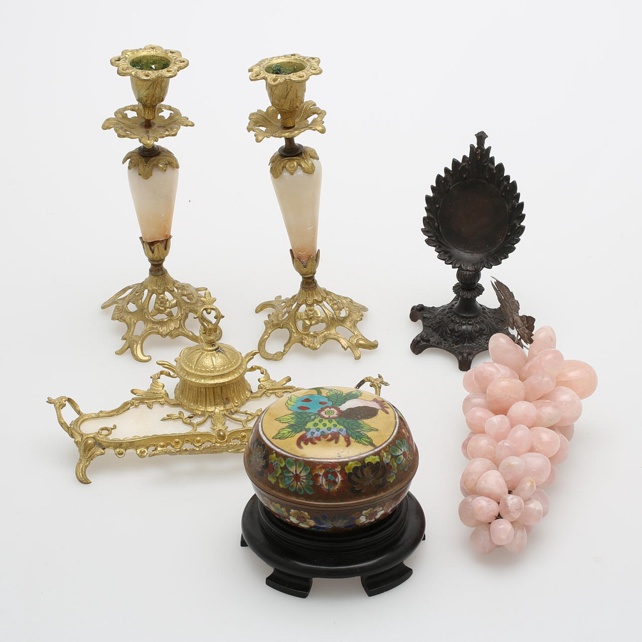 LJUSSTAKAR, KLOCKSTÄLL m.m, 6 st, sten/metall, 1800/1900-tal.