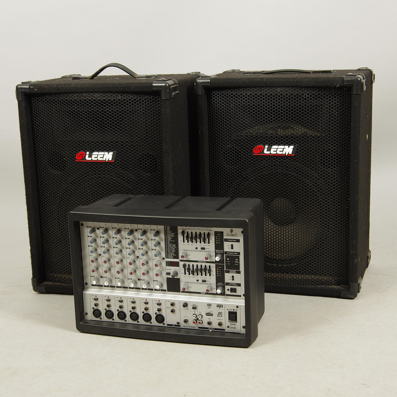 HÖGTALARE SAMT MIXERBORD, Leem samt Behringer.