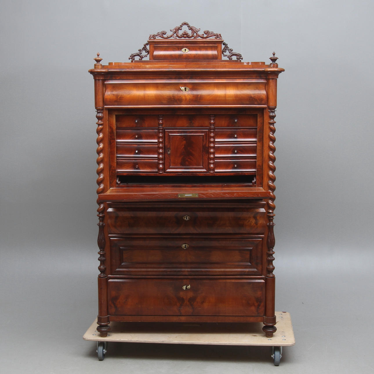 CHIFFONJE, mahognyfaner, 1800-tal.