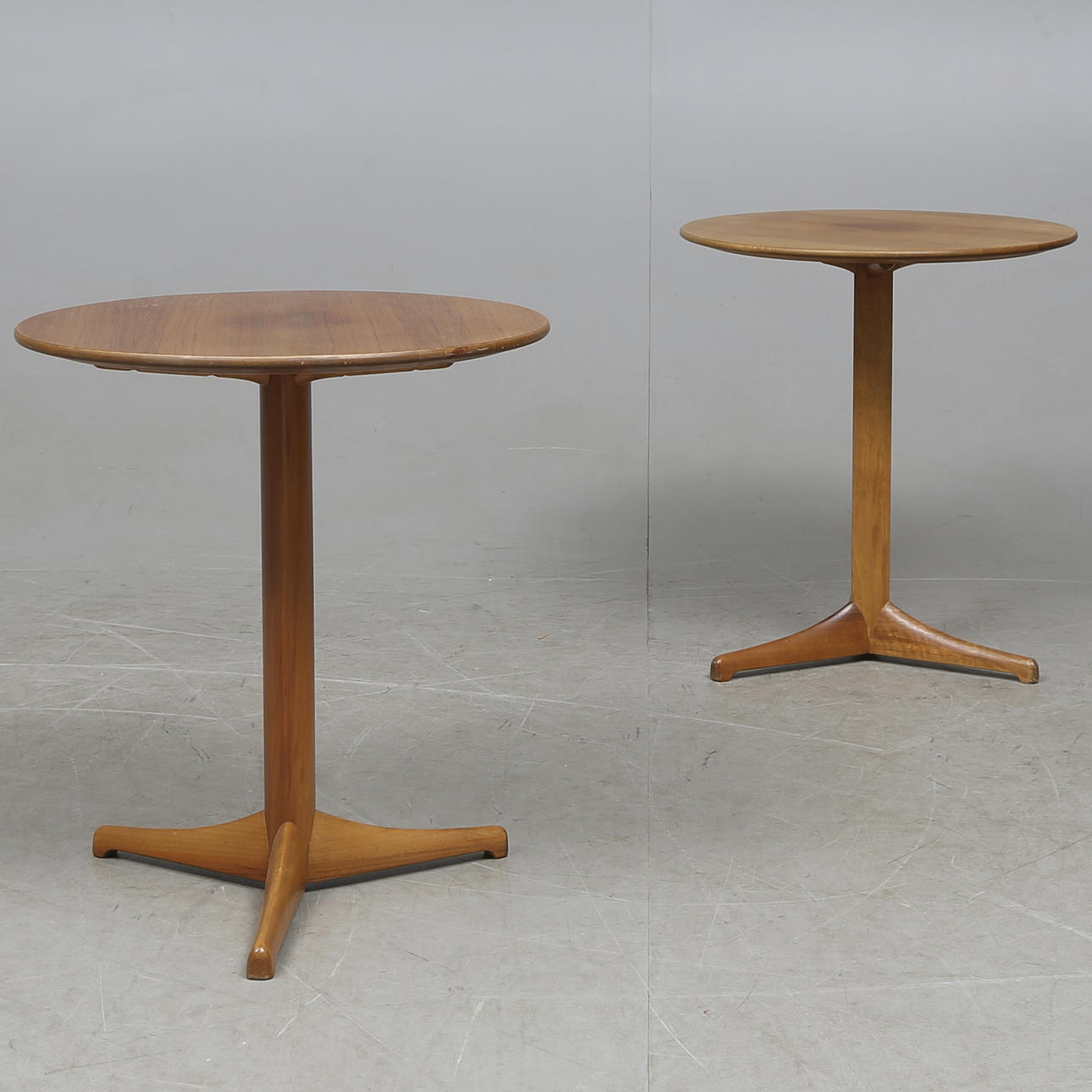 BORD, ett par, "Äpplet". Ur serien "Paradiset", Kerstin Hörlin-Holmquist, NKs Triva-serie, 1900-talets andra hälft.