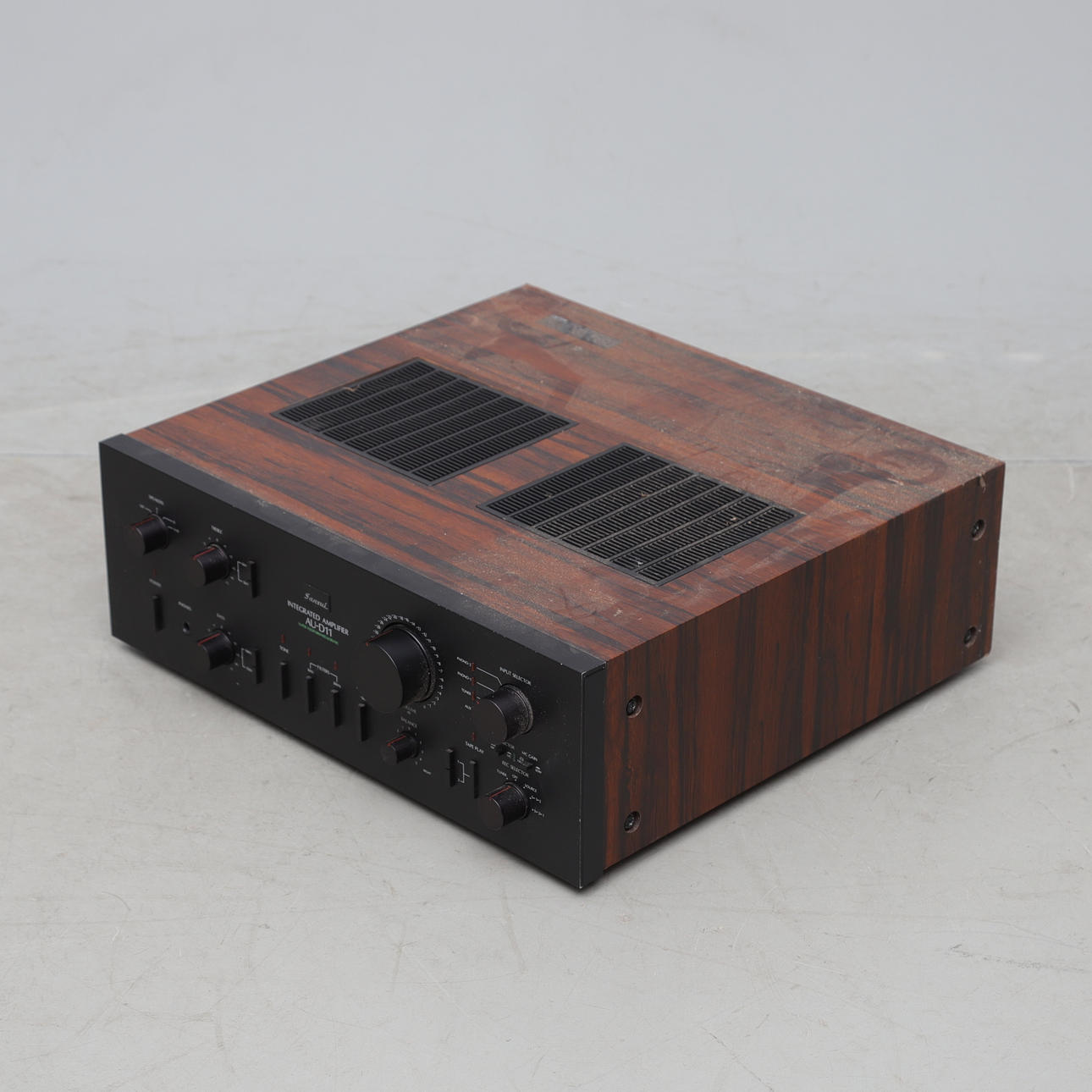 SANSUI, amplifier, model “AU-D11".