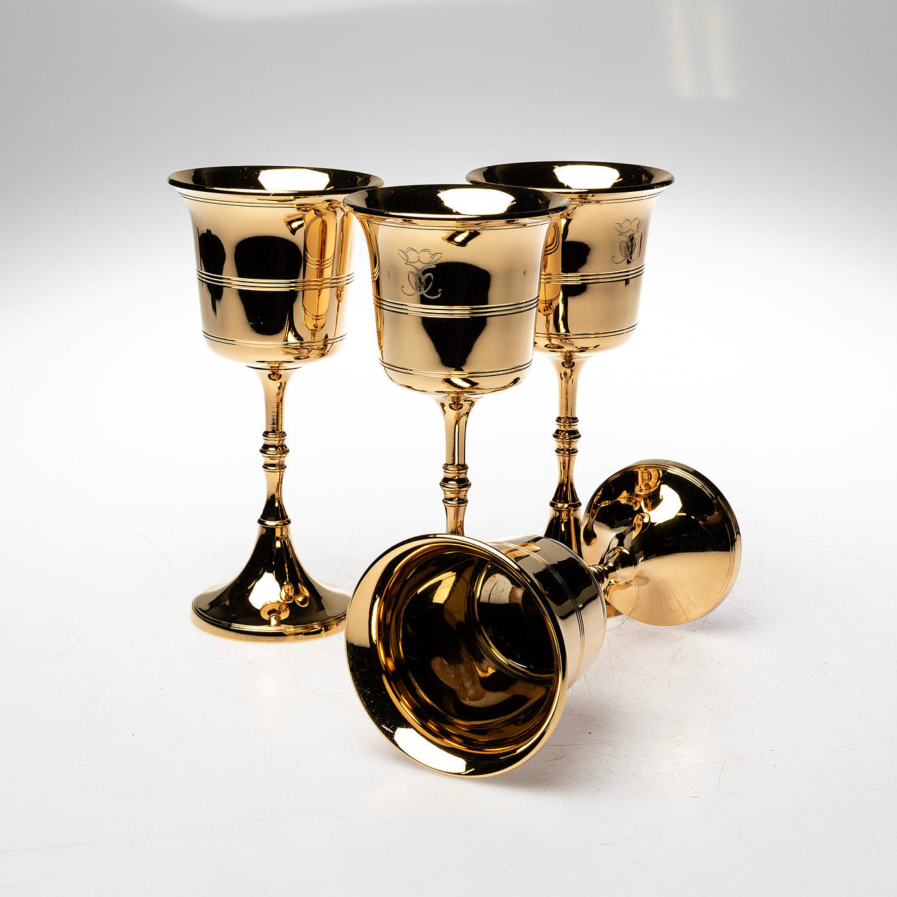 VIINILASIT, 4 kpl. Messinki, No 99, Skultuna.