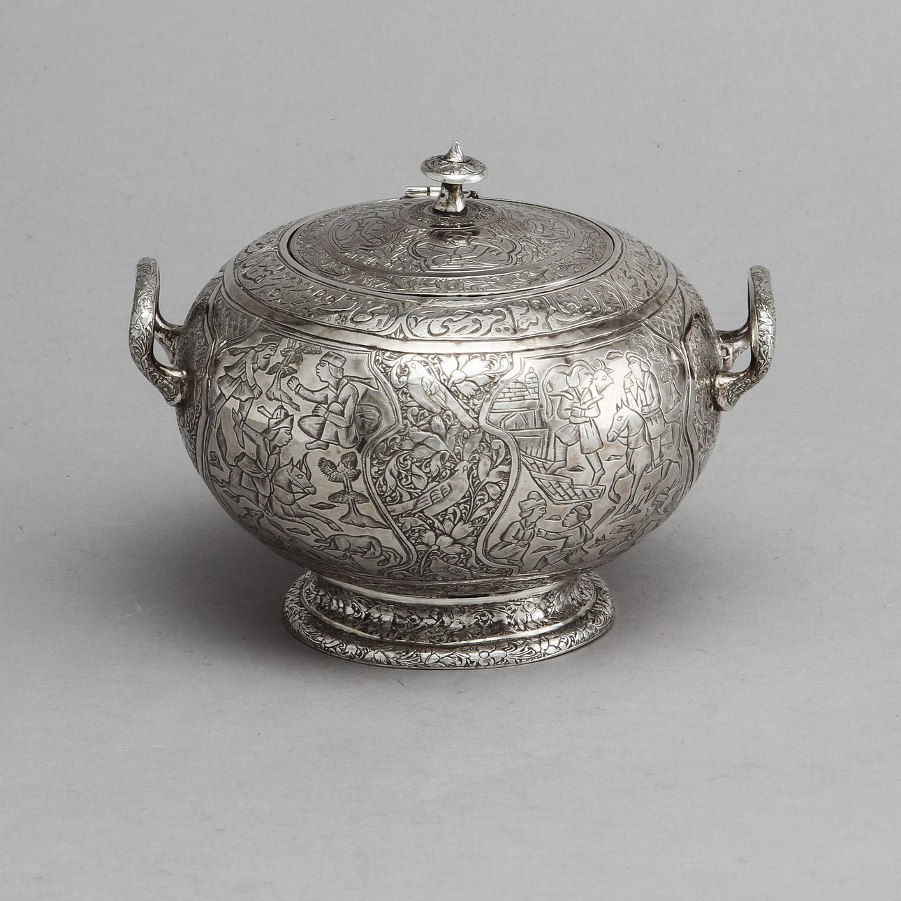 SOCKERSKÅL, silver, Iran. Vikt ca 300 gram.