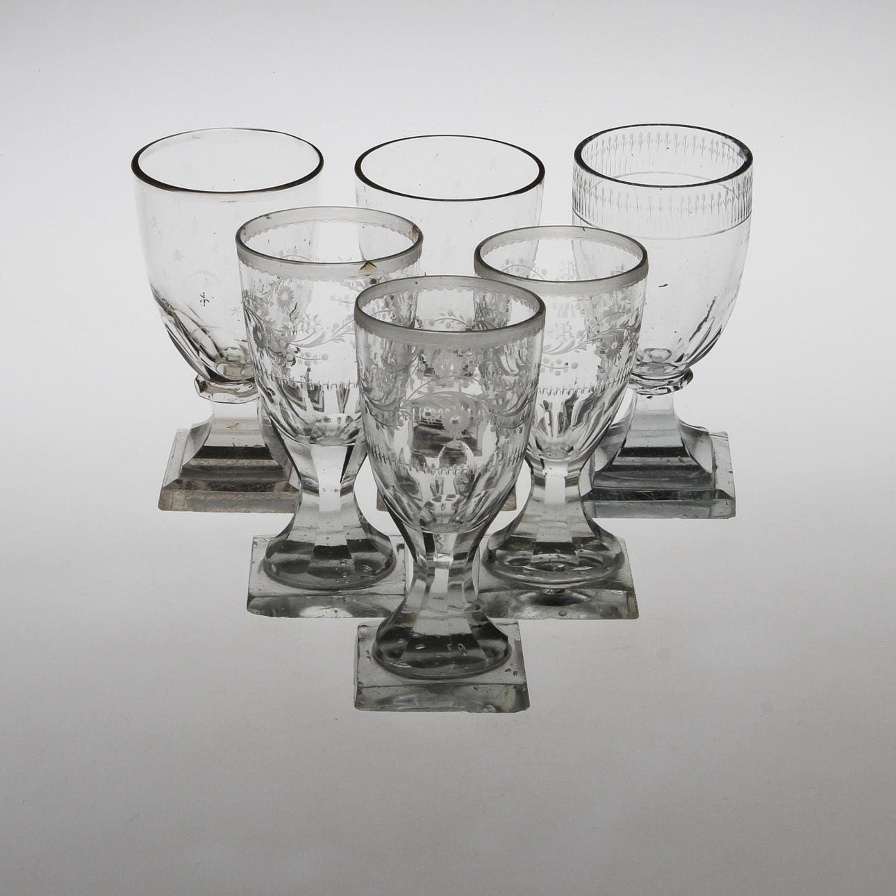 VINGLAS på kvadratisk fot, 6 st olika, 1800-talets förra hälft.