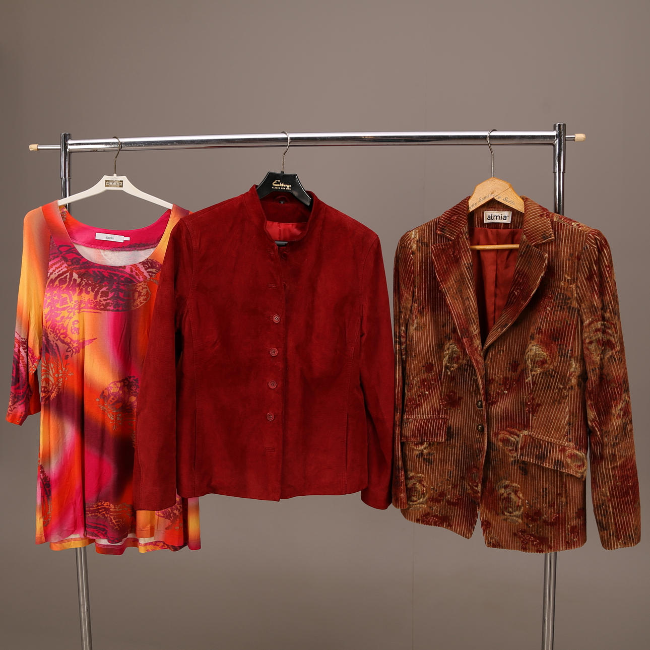 WOMEN'S CLOTHES: TUNIC + JACKET + JACKET.