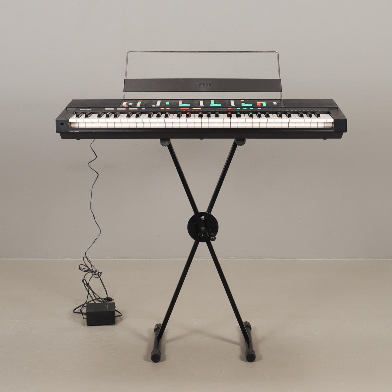 TECLADO Yamaha PSR-90.