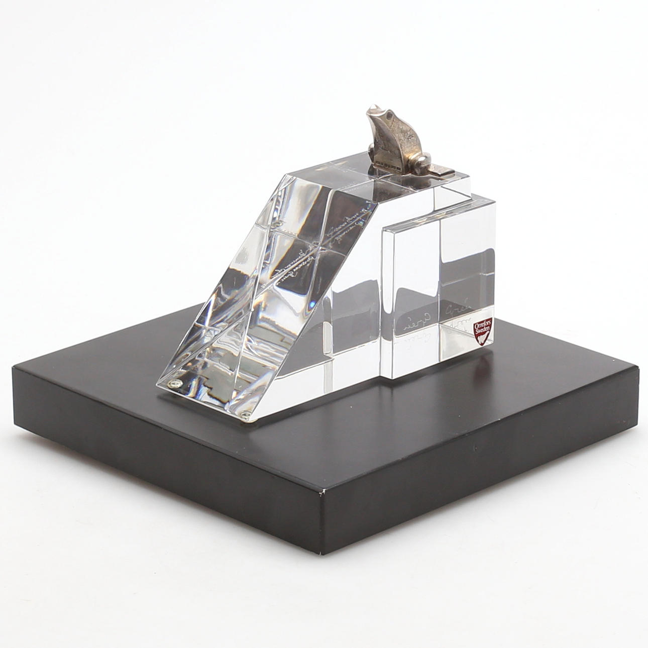 GUNNAR CYRÉN. Skulptur, Orrefors, slipad kristall/silver, signerad, 1990.