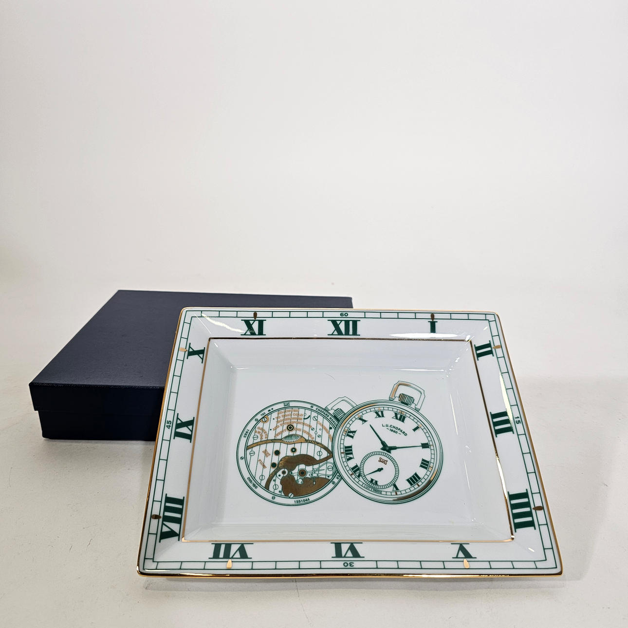 CHOPARD. BANDEJA DE EDICIÓN LIMITADA EN PORCELANA DE LIMOGES.