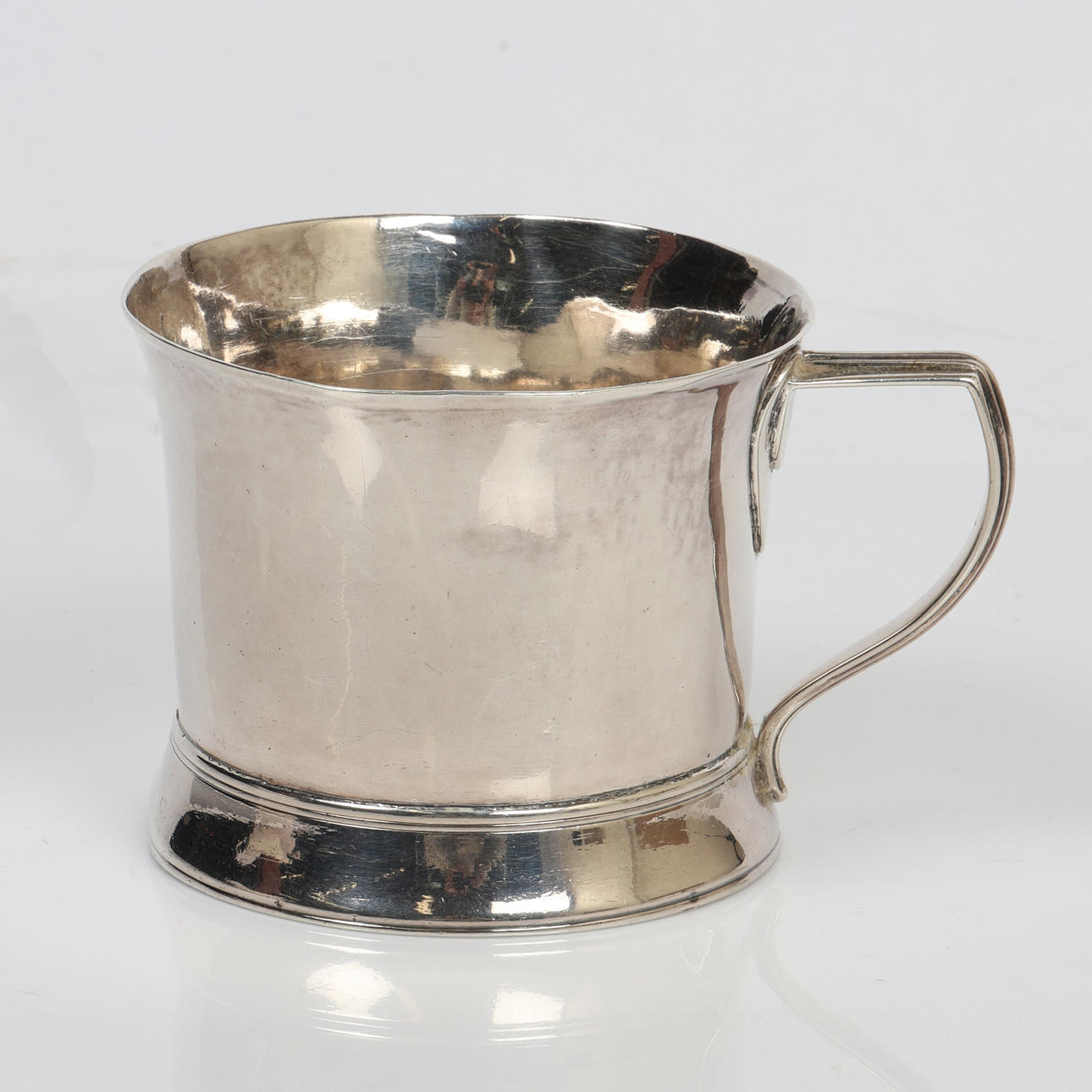 EN GEORGE III SILVERKOPP.