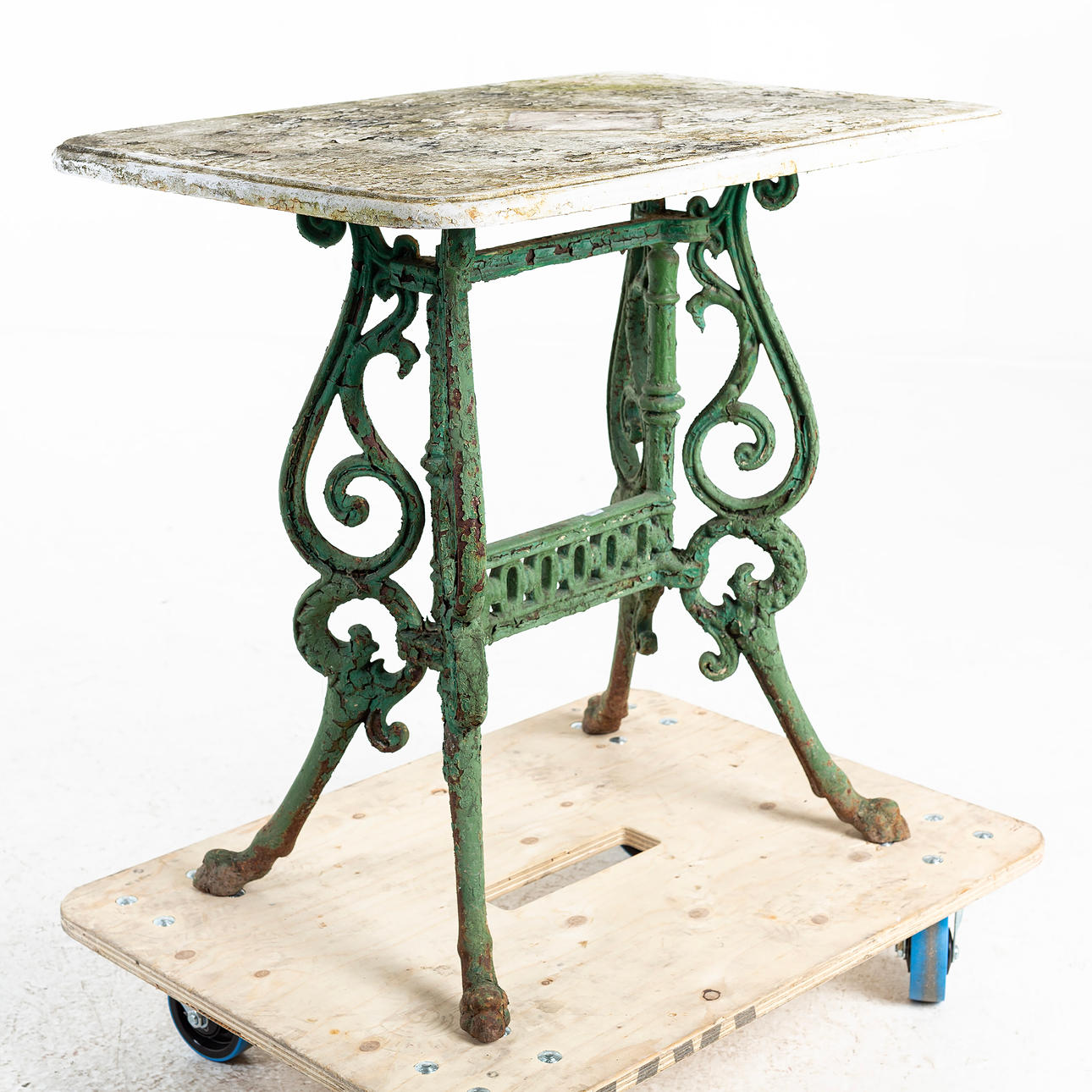 BORD,Gjutjärn, sent 1800-tal.