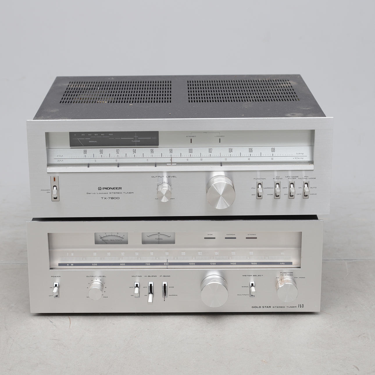 2 PARTES ESTÉREO, Pioneer y Gold Star.