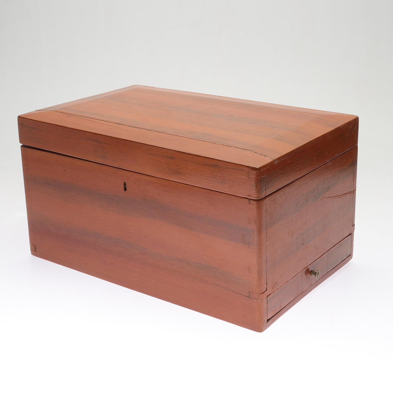 SOCKERSKRIN, bemålat trä, 1900-tal.