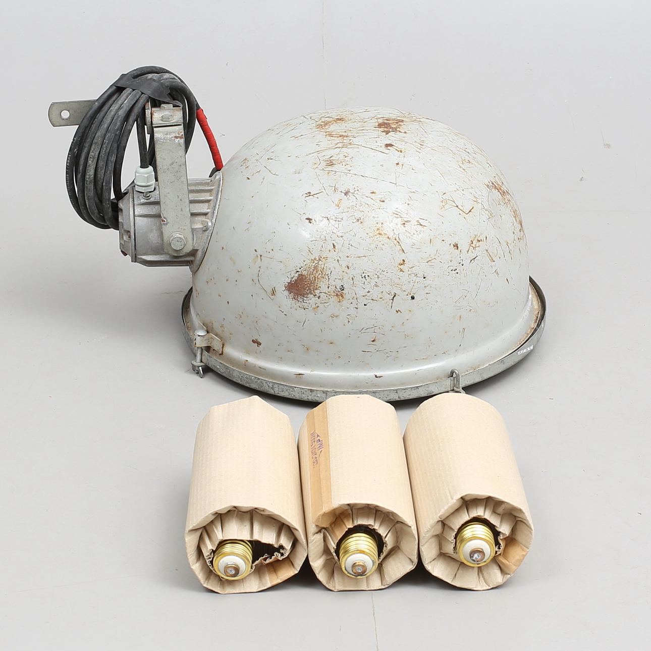 INDUSTRILAMPA, 1900-tal.