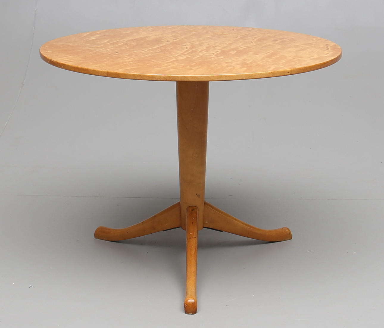 PELARBORD, björk, Axel Larsson, Svenska Möbelfabrikerna, 1900-talets mitt.