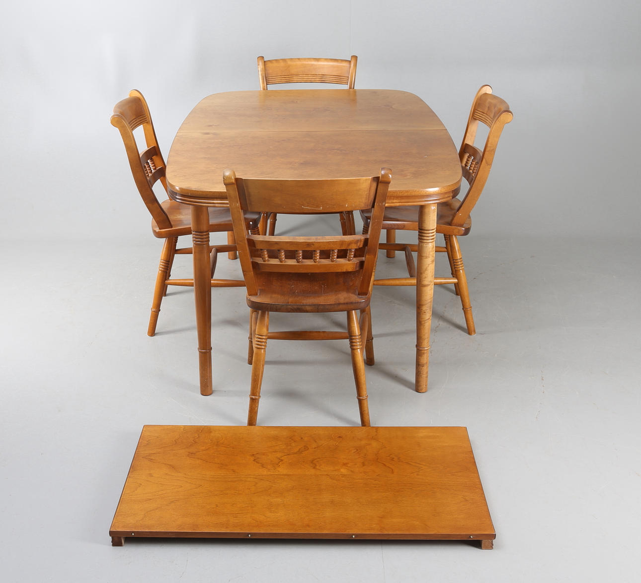 MATSALSMÖBEL, 5 delar, Nesto, 1900-talets andra hälft.