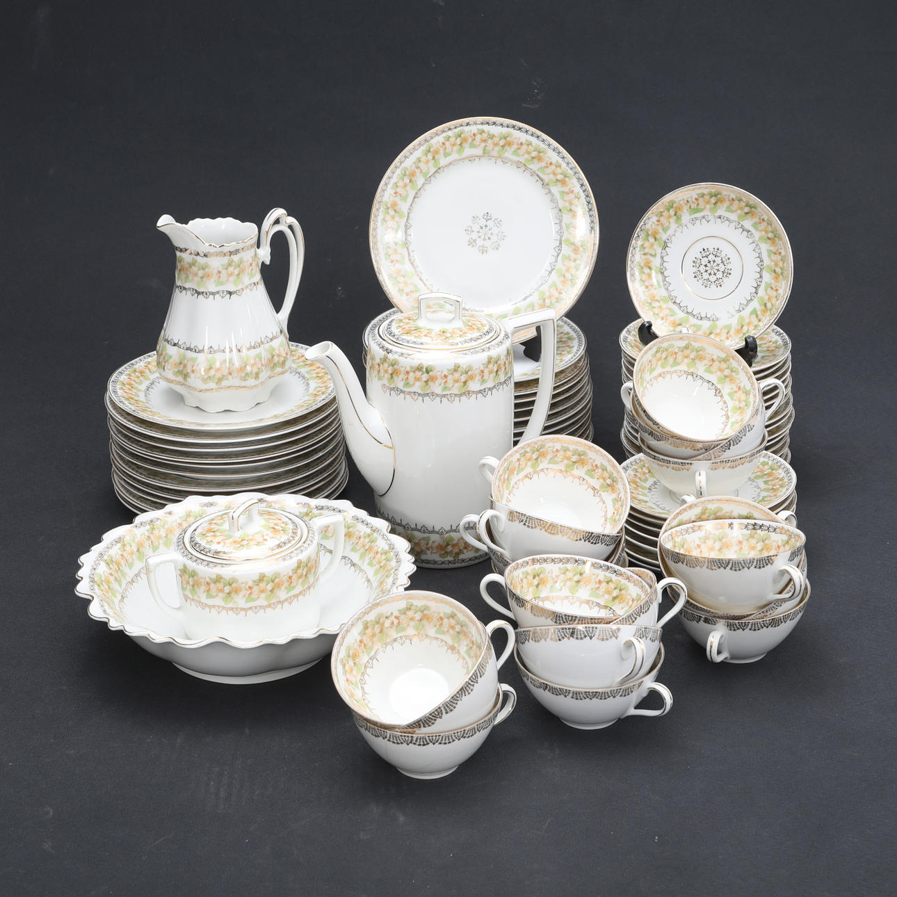 COFFEE SET, Czech Republic, 70 pieces.