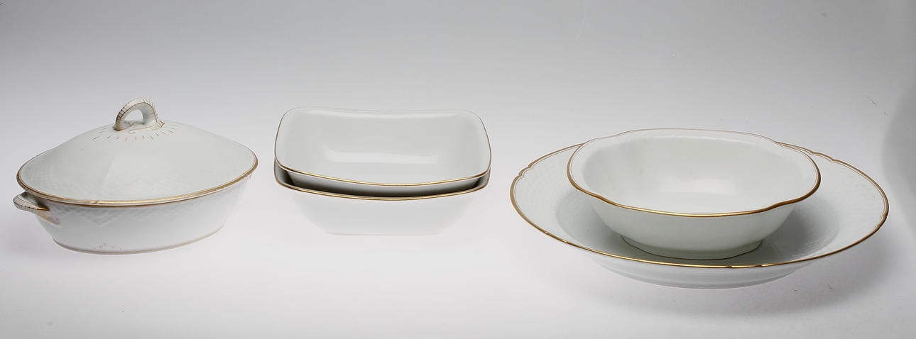 SERVISDELAR, 5 delar, Bing & Gröndahl, Danmark.