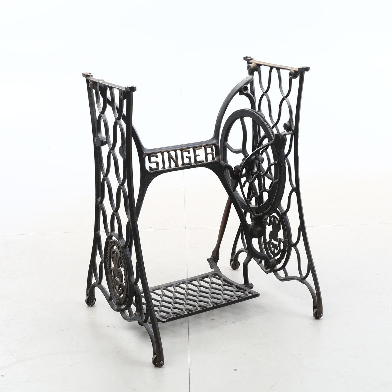 SEWING MACHINE BASE, “Singer”, cast iron. Silver & Metals - Other ...