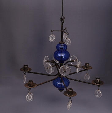 ERIK HÖGLUND. LJUSKRONA, smide, glasdelar, Erik Höglund, sex ljushållare, 1900-tal.