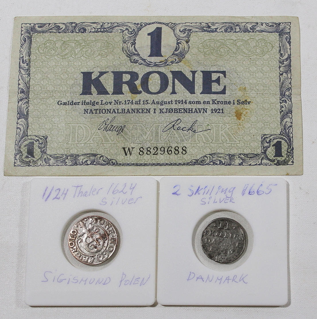 MYNT, 2 st, silver 1/24 Thaler 1624, Dansk 2 skilling 1665, 1 krone sedel.