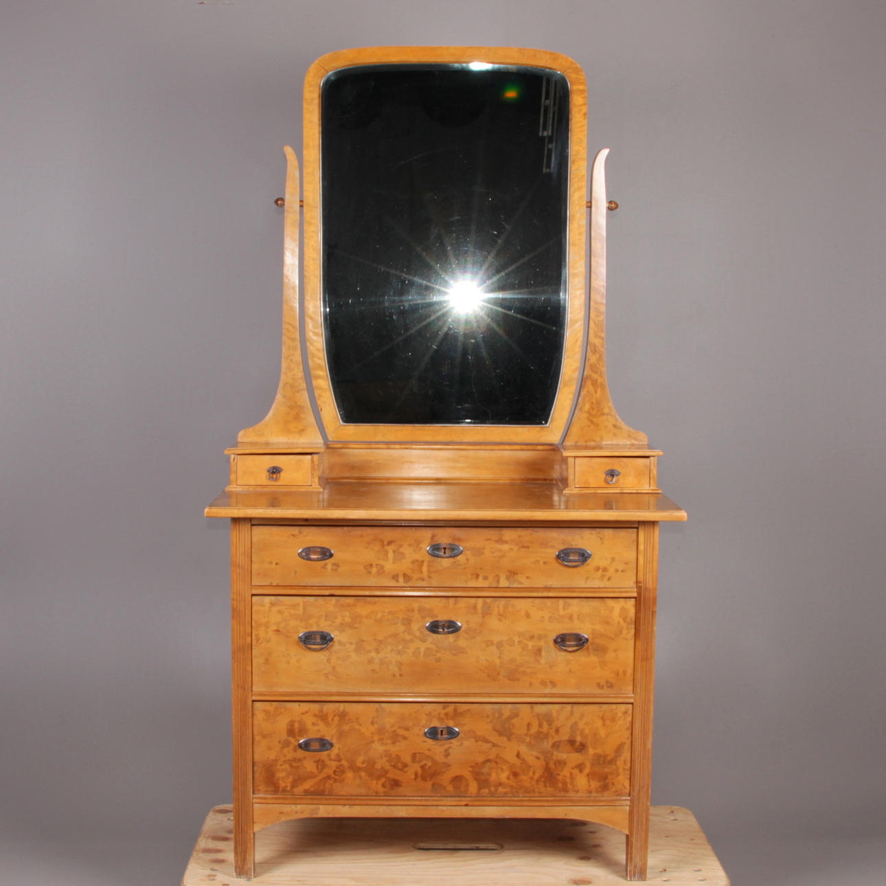 SPEGELBYRÅ, rotfaner, 1900-tal.