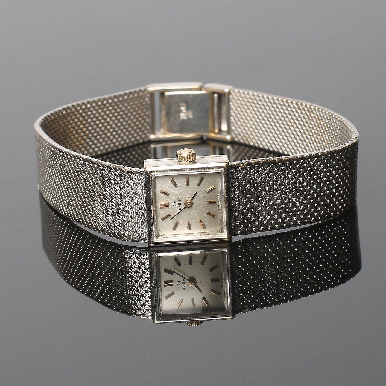 ARMBANDSUR, dam, Omega, 18k vitguld. Total vikt 37 gram.