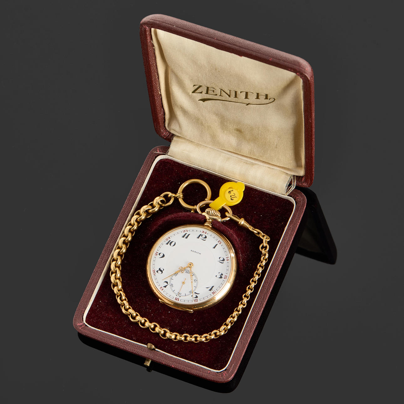 A pocket watch, 14k gold, Zenith. 1920s.