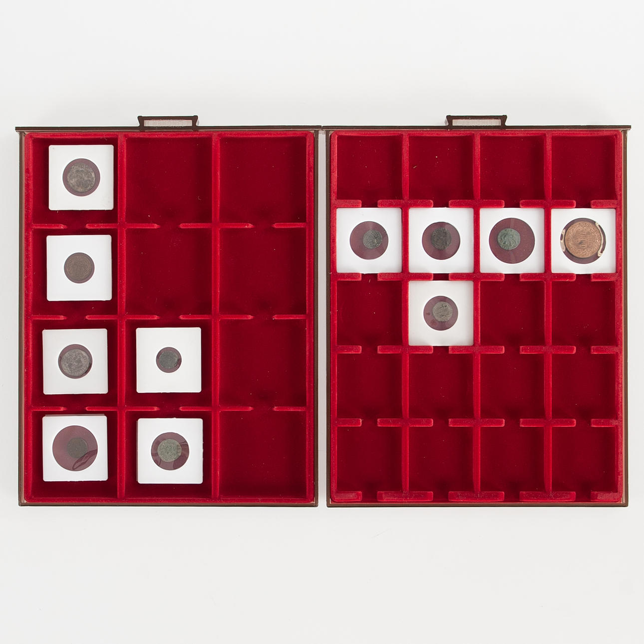 LILLE MØNTSAMLING MED OPBEVARING.