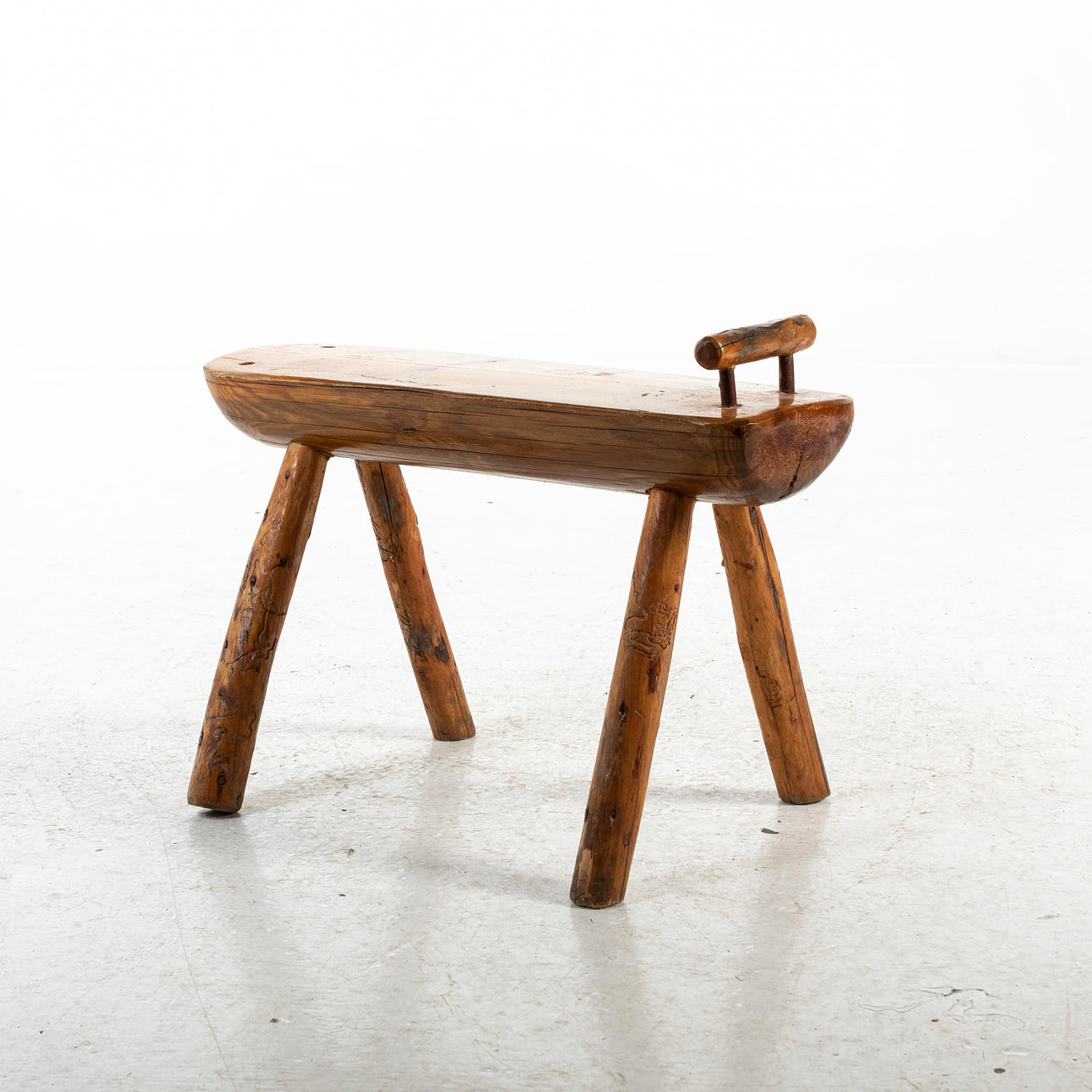 PALO, almendra, pino.