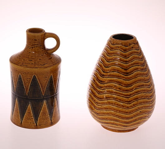 KRUS, keramik, Harlekin - Rörstrand + VAS, keramik, Nylund - Rörstrand.