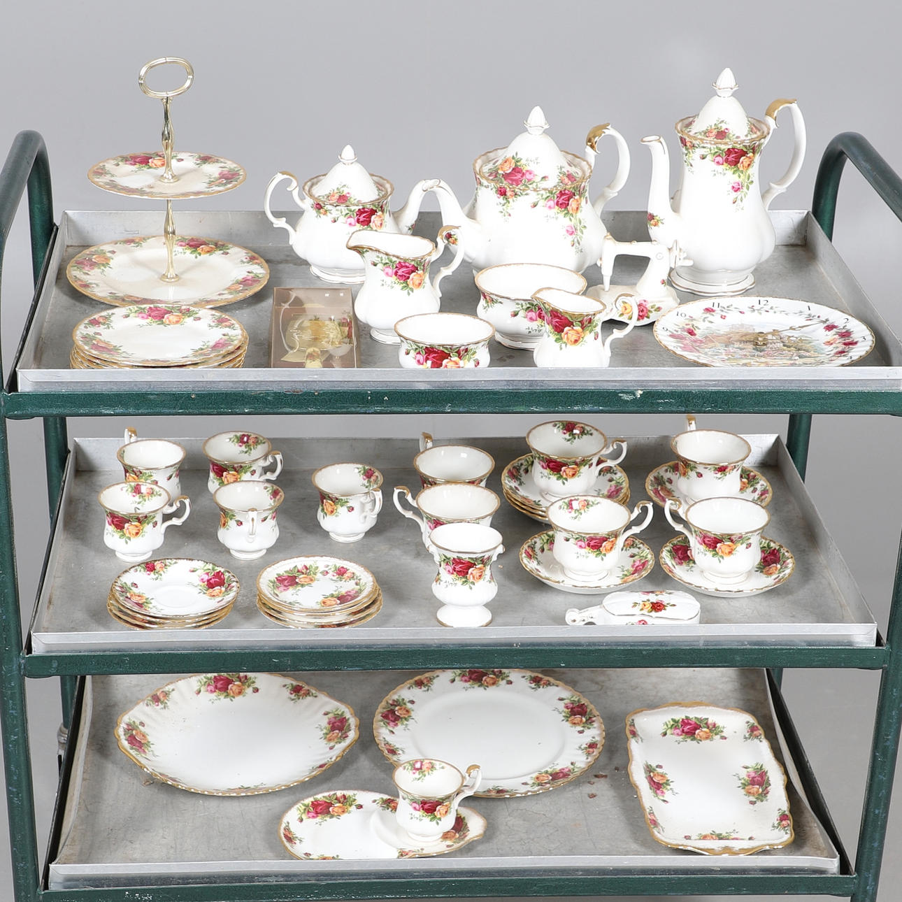 ROYAL ALBERT - SAMLING AV LANTROSOR.