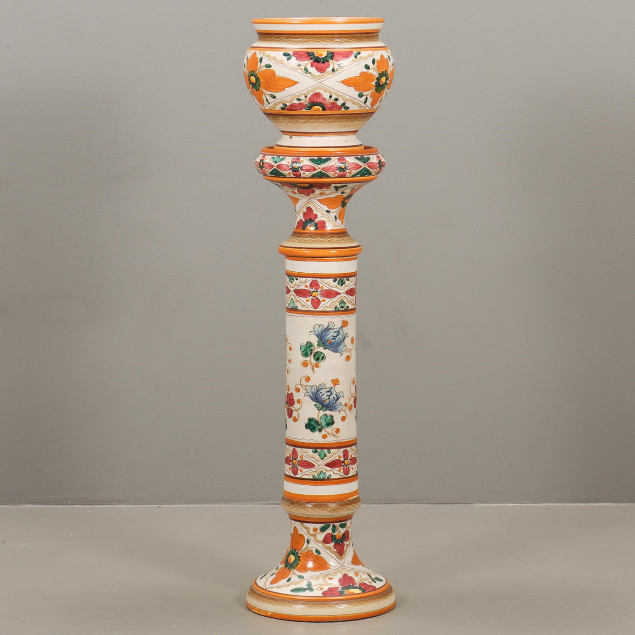 PEDESTAL And outer lining, ceramic, Italy.
