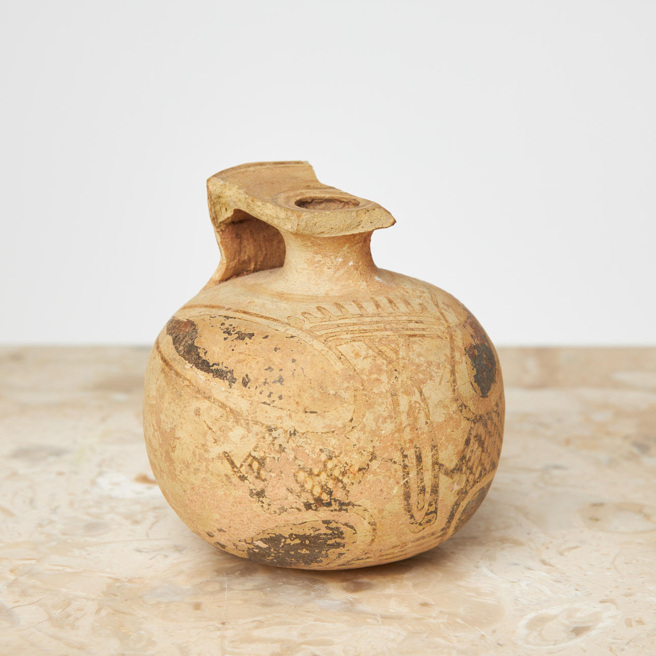 ARYBALLOS, Corinth, 5th century BC, with decoration, earthenware.