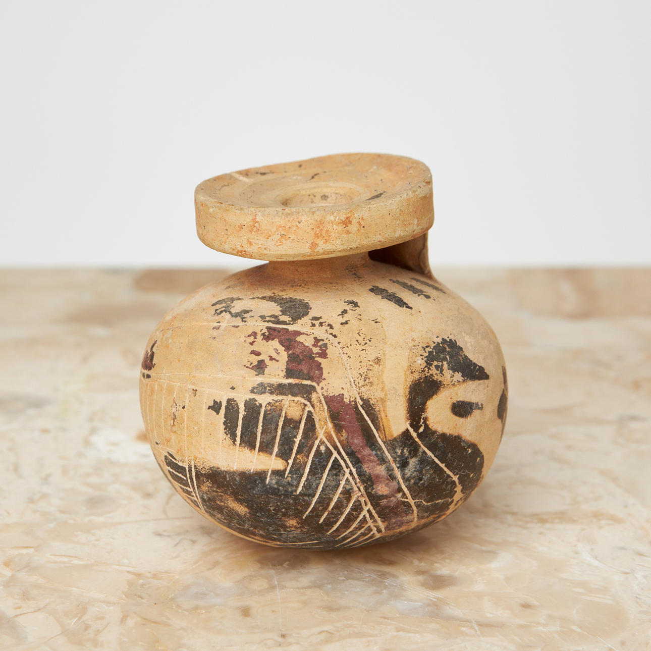 ARYBALLOS, Corinth, 5th century BC, decor with bird, earthenware.