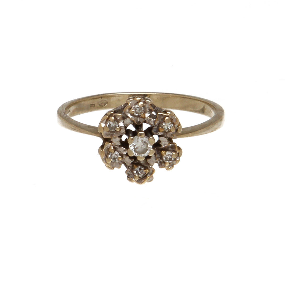 RING, carmosé, 18K vitguld med diamanter, totalt ca 0,11 ct. Vikt 2,4 g.