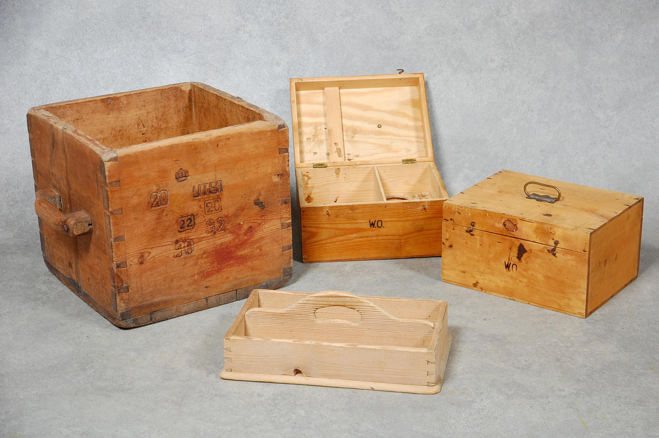 TRÄMÅTT, 20 L, Krönt 1890,- 1922, BESTICKLÅDA, 1800-tal 2 st SKRIN, 1900-tal.