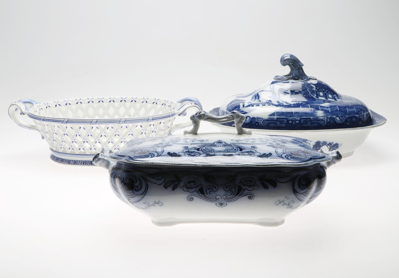 TERRINER samt SKÅL, 3 delar, keramik, bland annat Rörstrand, 18/1900-tal.