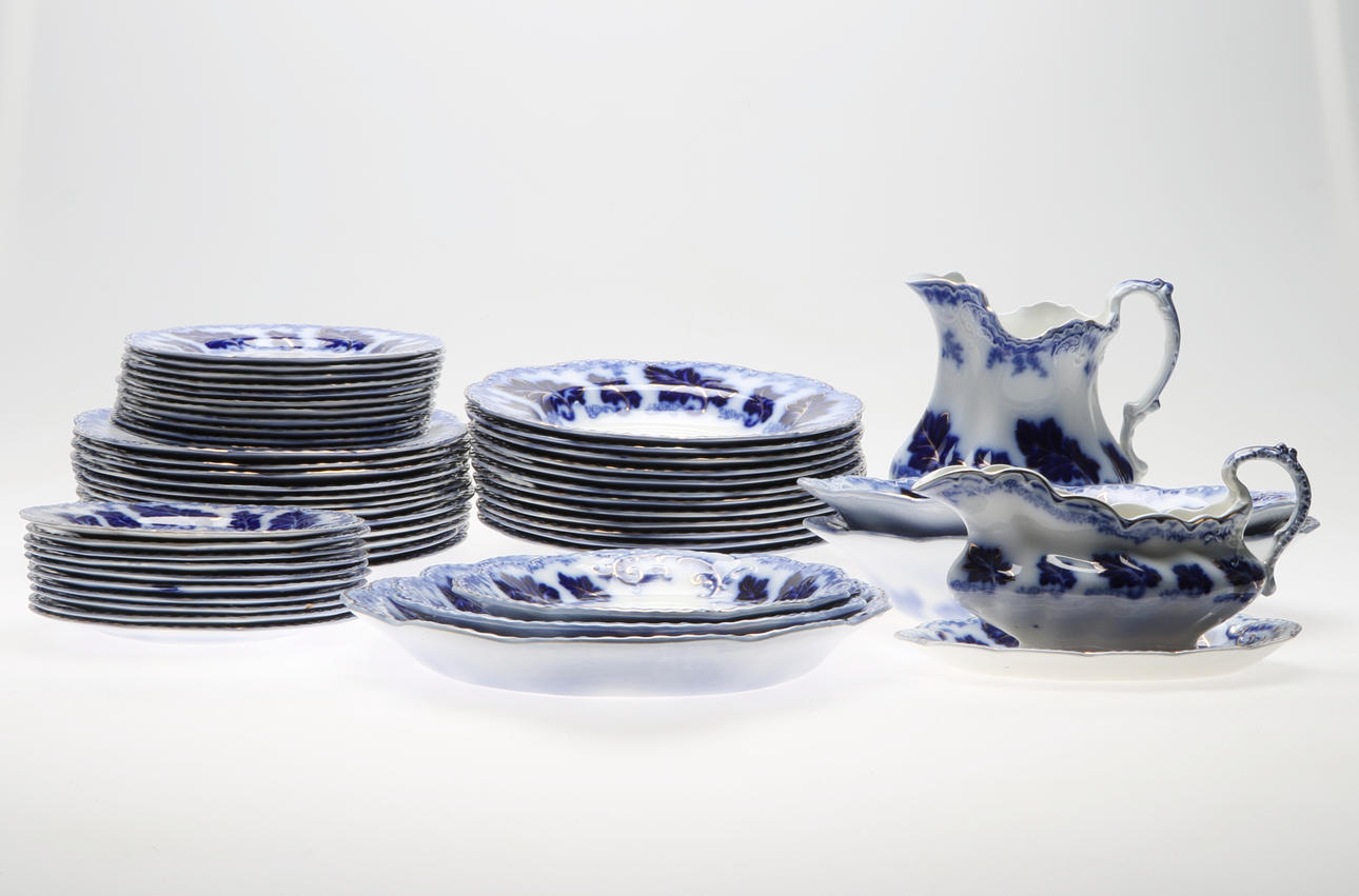 MATSERVIS, 52 delar, flintgods, "Normandy", Johnson Bros, England.