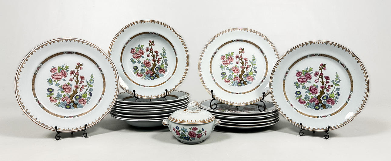 ASTIOIDEN OSAT, 18 kpl, flintware, ”Lotus”, Rörstrand.