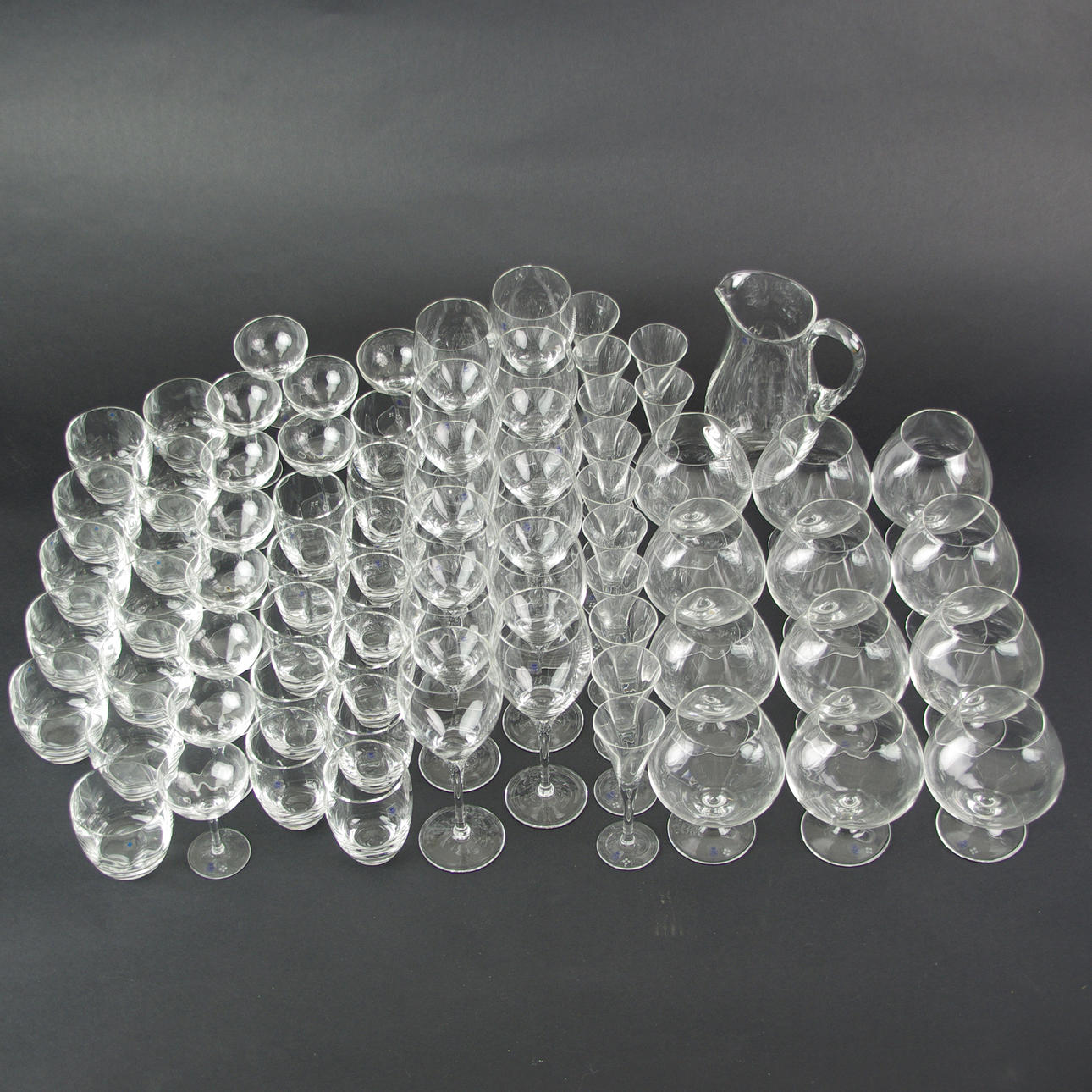 GLASSERVIS, 71 delar, Fyrklövern, Christineholm.