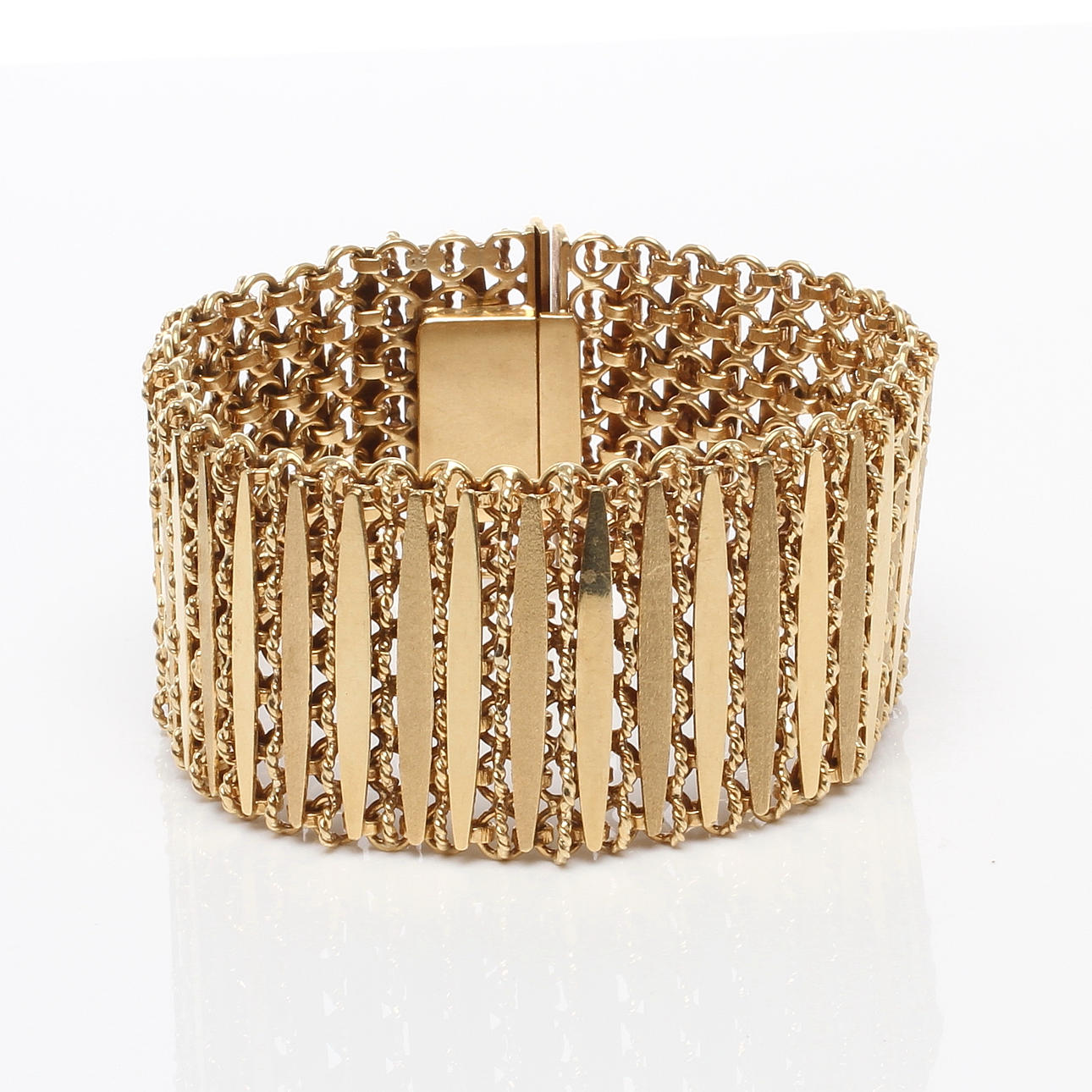 ARMBAND, 18k guld, otydliga stämplar, 1900-tal.