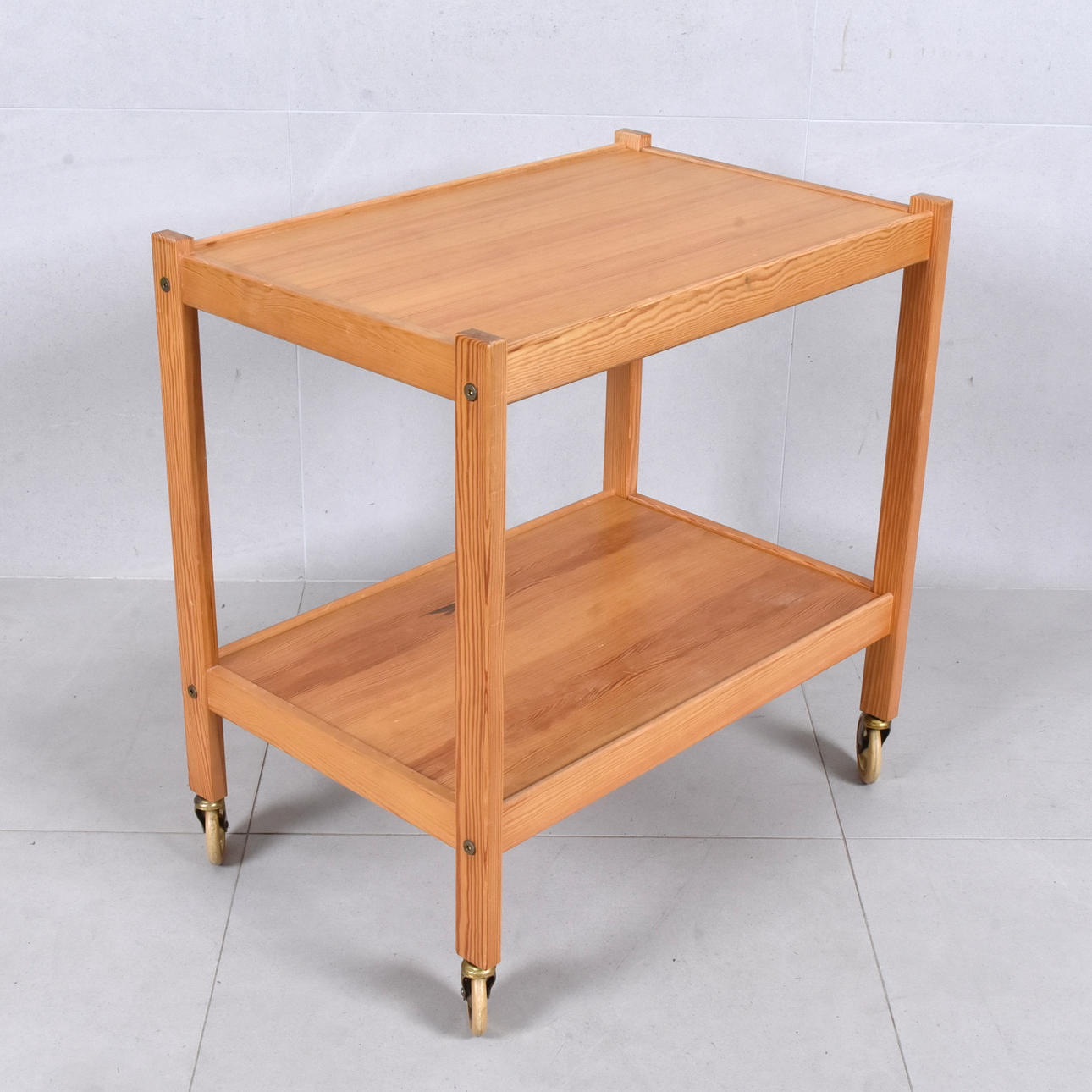 SERVERINGSVAGN, furu, 1970-tal.