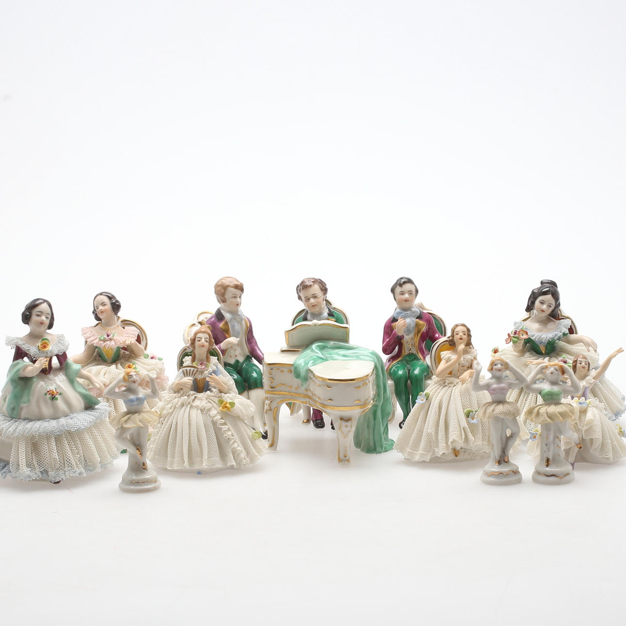 PORSLINSFIGURINER, 13 st, bl.a Frankenthal, Dresden, Tyskland, 1900-tal.