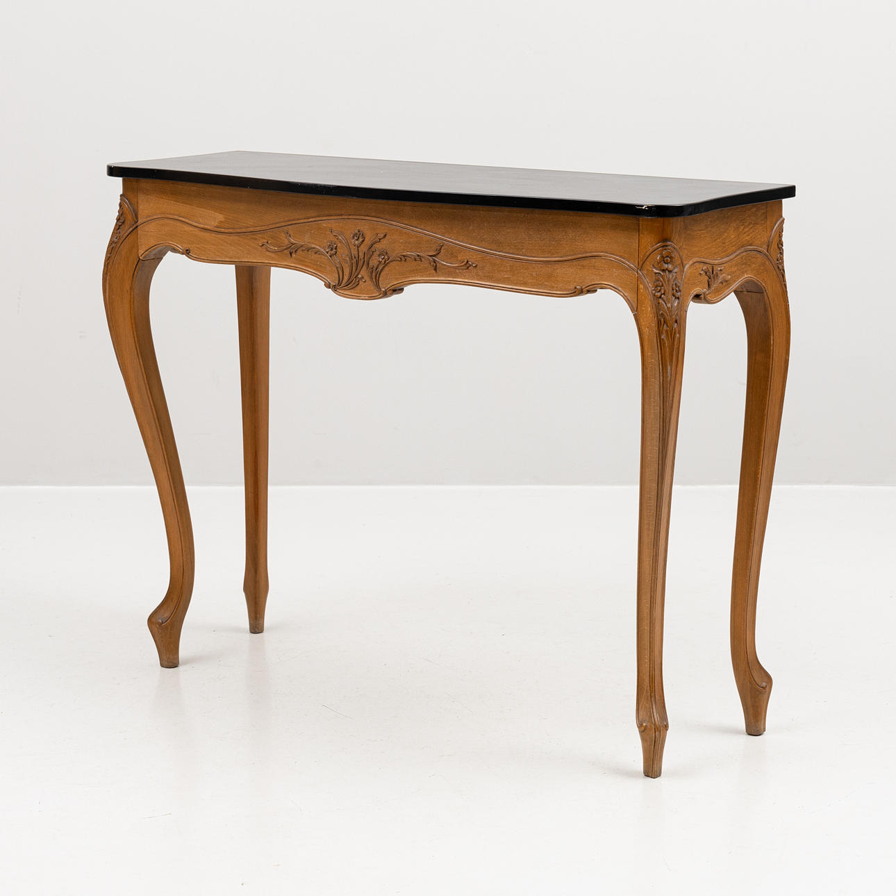 VÄGGBORD, skuret trä, rokokostil.